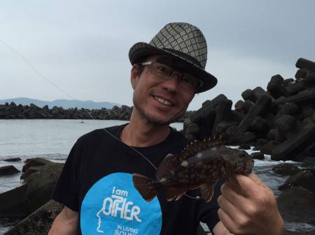 たにもっさん古座大橋の下でガシラを釣る。